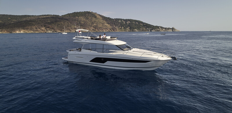 luxury prestige yachts