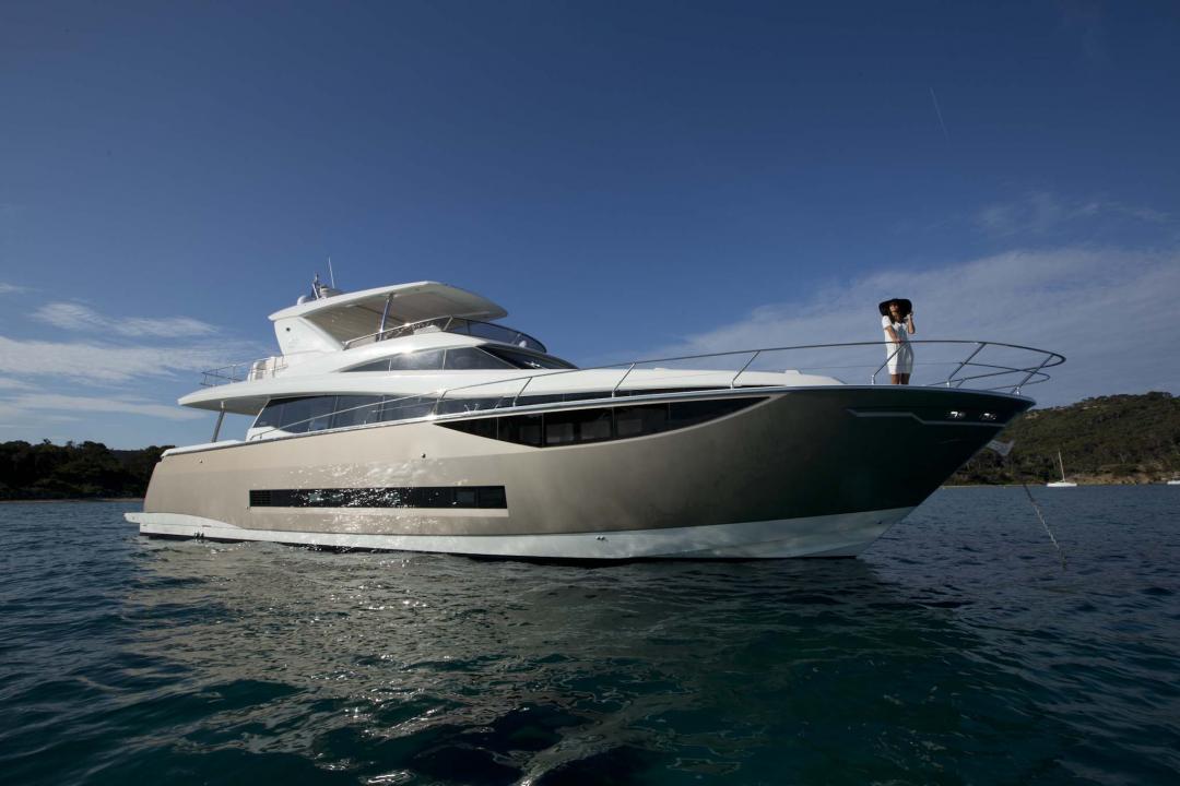 Discover the Prestige boats exhibited on the upcoming boat shows! 3