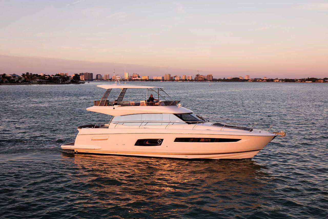 PRESTIGE 560 model.exterior.h2 3