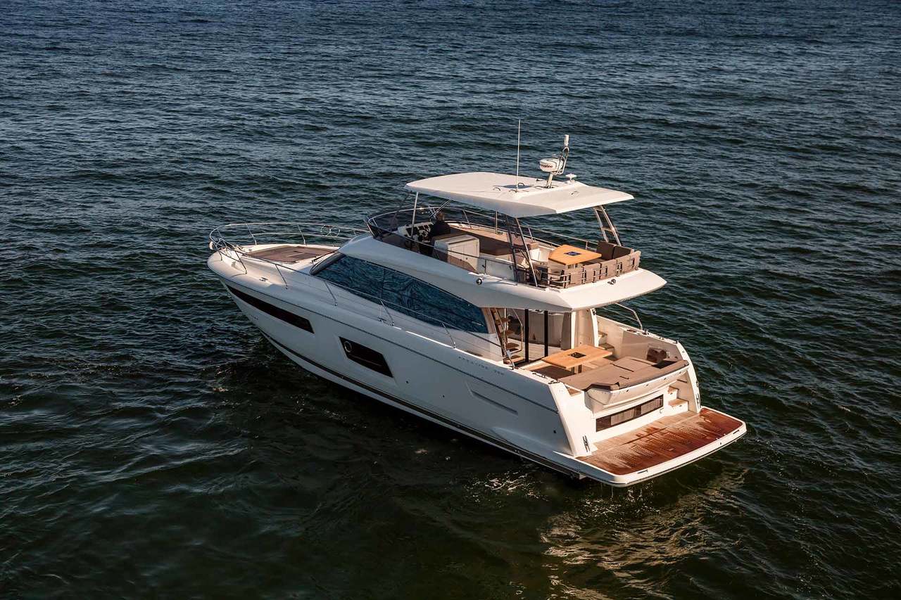 PRESTIGE 560 Exterior 15