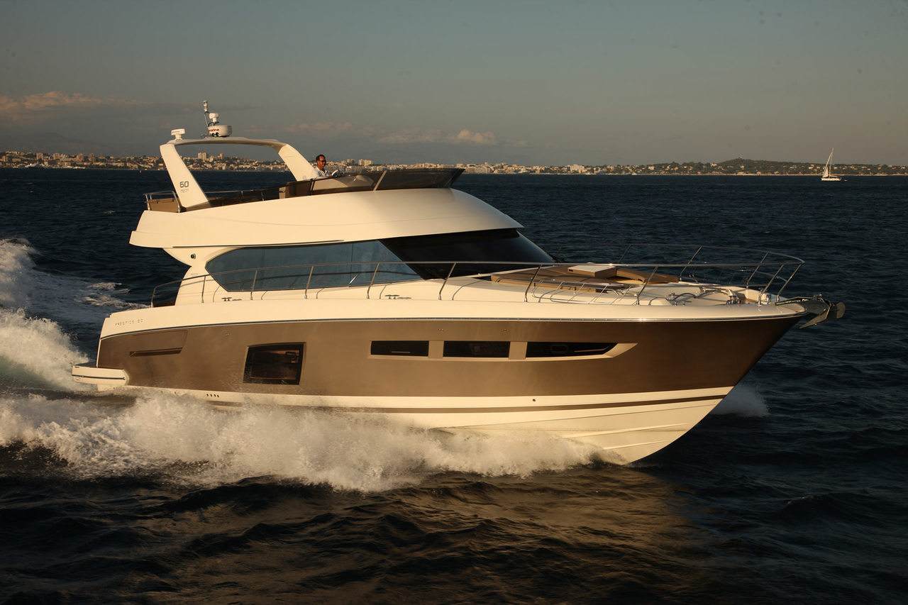 PRESTIGE 60 Exterior 10