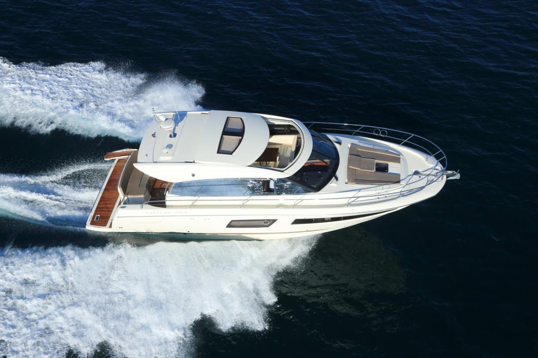 PRESTIGE 450S Exterior 26