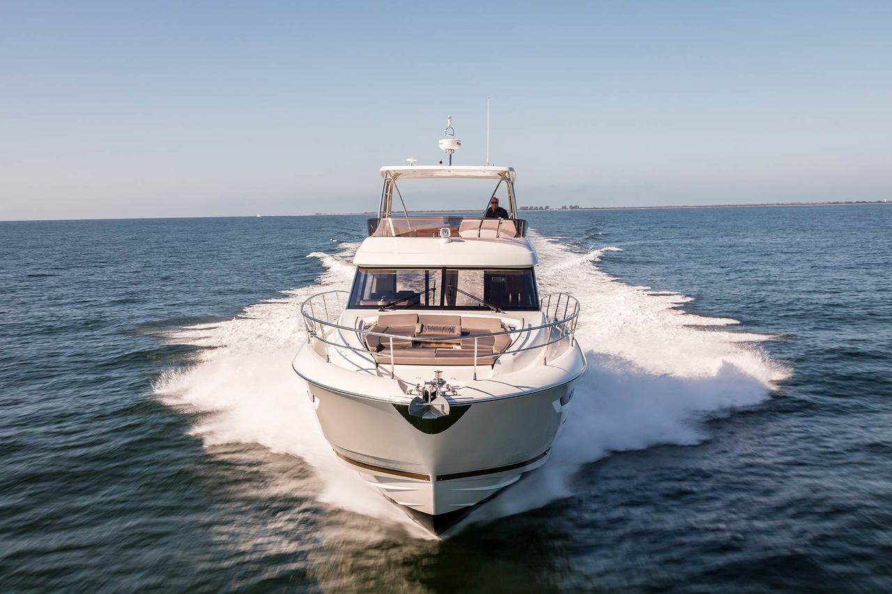 PRESTIGE 560 Exterior 10