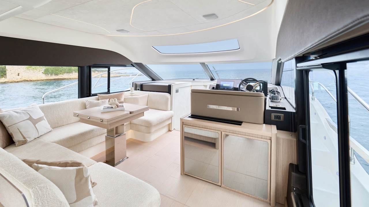 F4.9 Interior 4