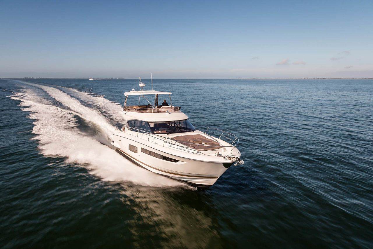 PRESTIGE 560 Exterior 11