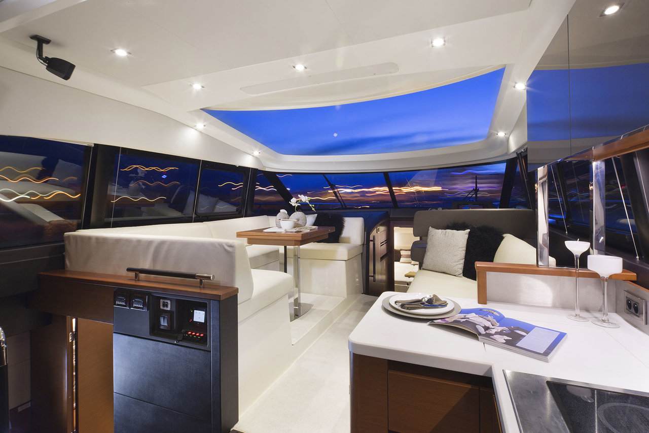 PRESTIGE 450 Interior 2