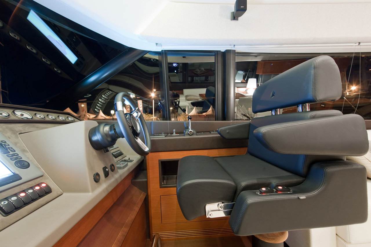 PRESTIGE 60 Interior 4