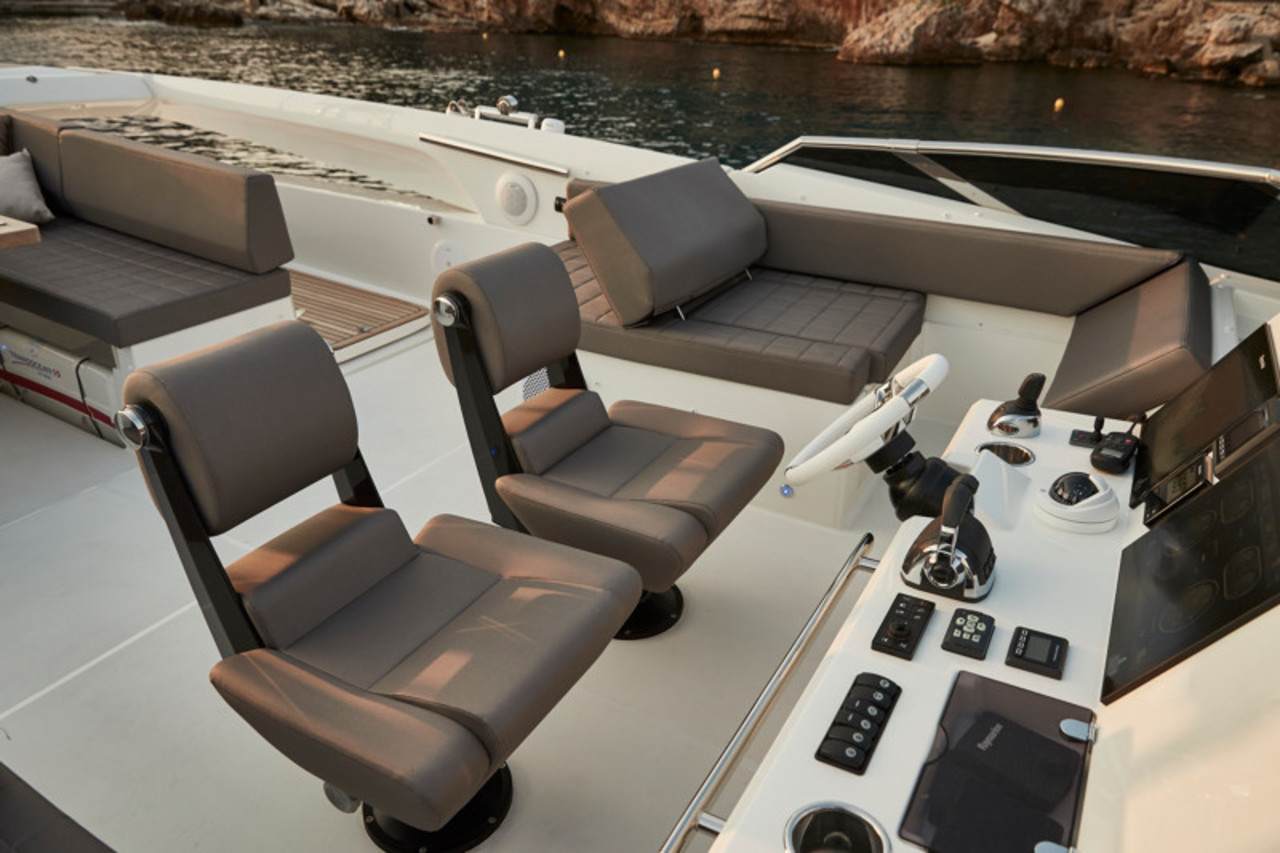 PRESTIGE 680S Exterior 19