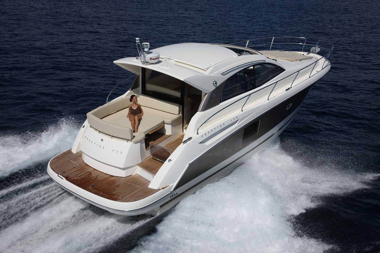 PRESTIGE 440S Exterior 6