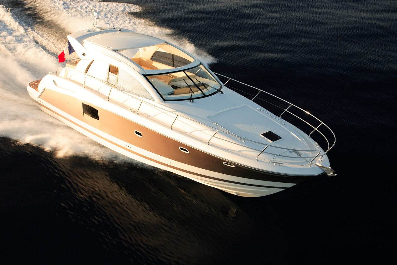 PRESTIGE 440S Exterior 28