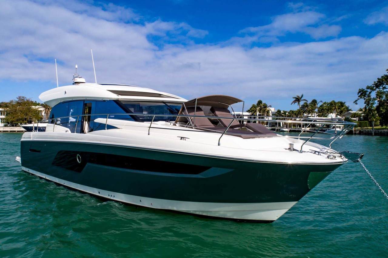 PRESTIGE 520S Exterior 7