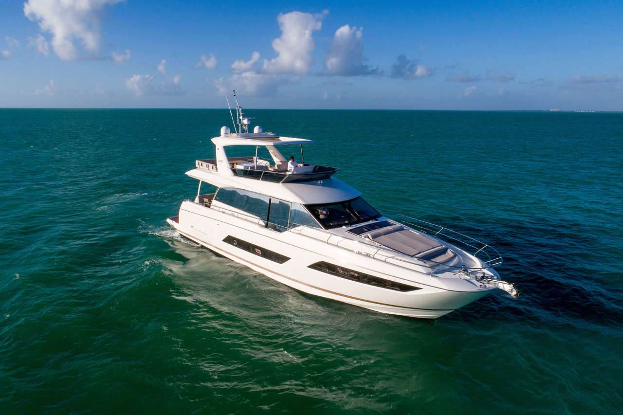 PRESTIGE 680 Exterior 39