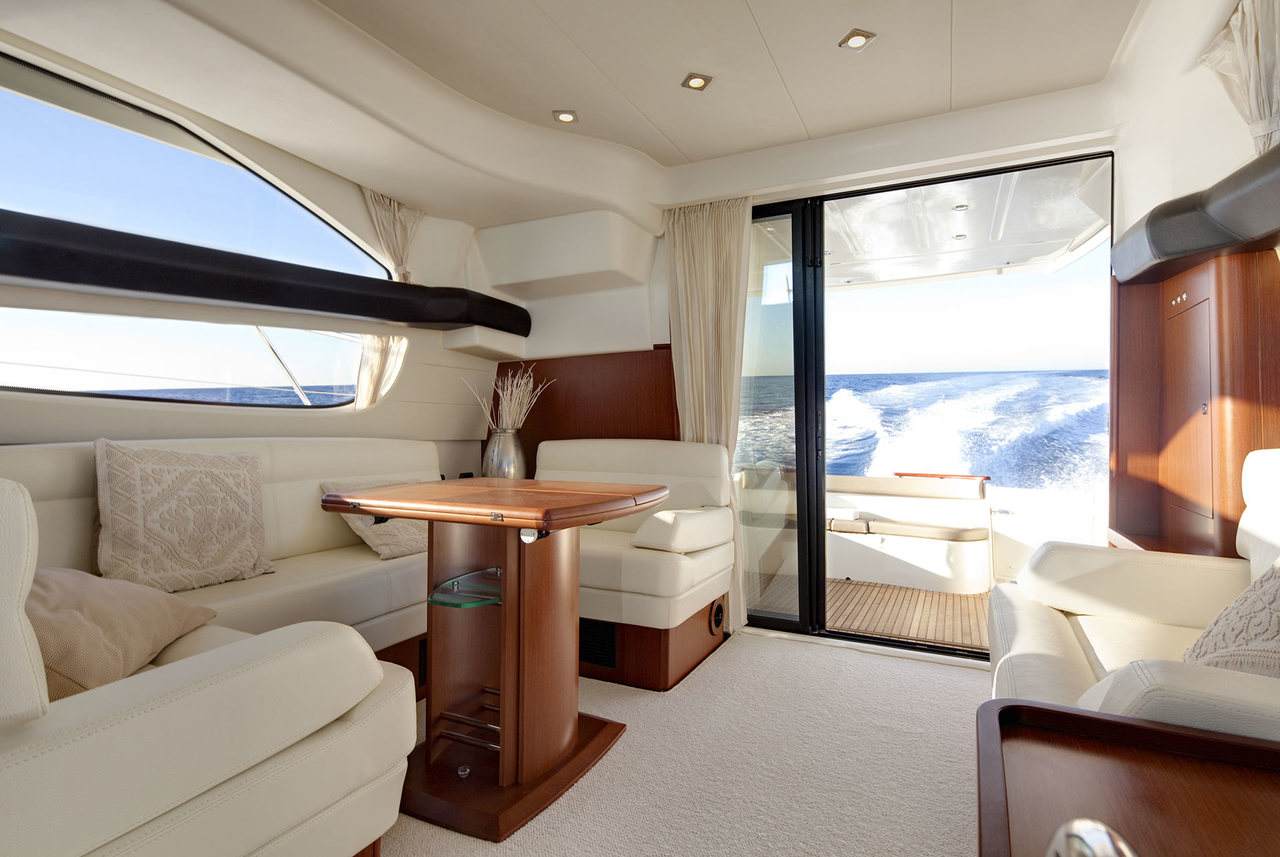 PRESTIGE 440 Interior 4