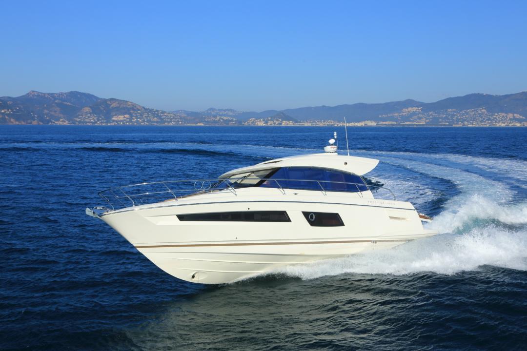 PRESTIGE 450S Exterior 18