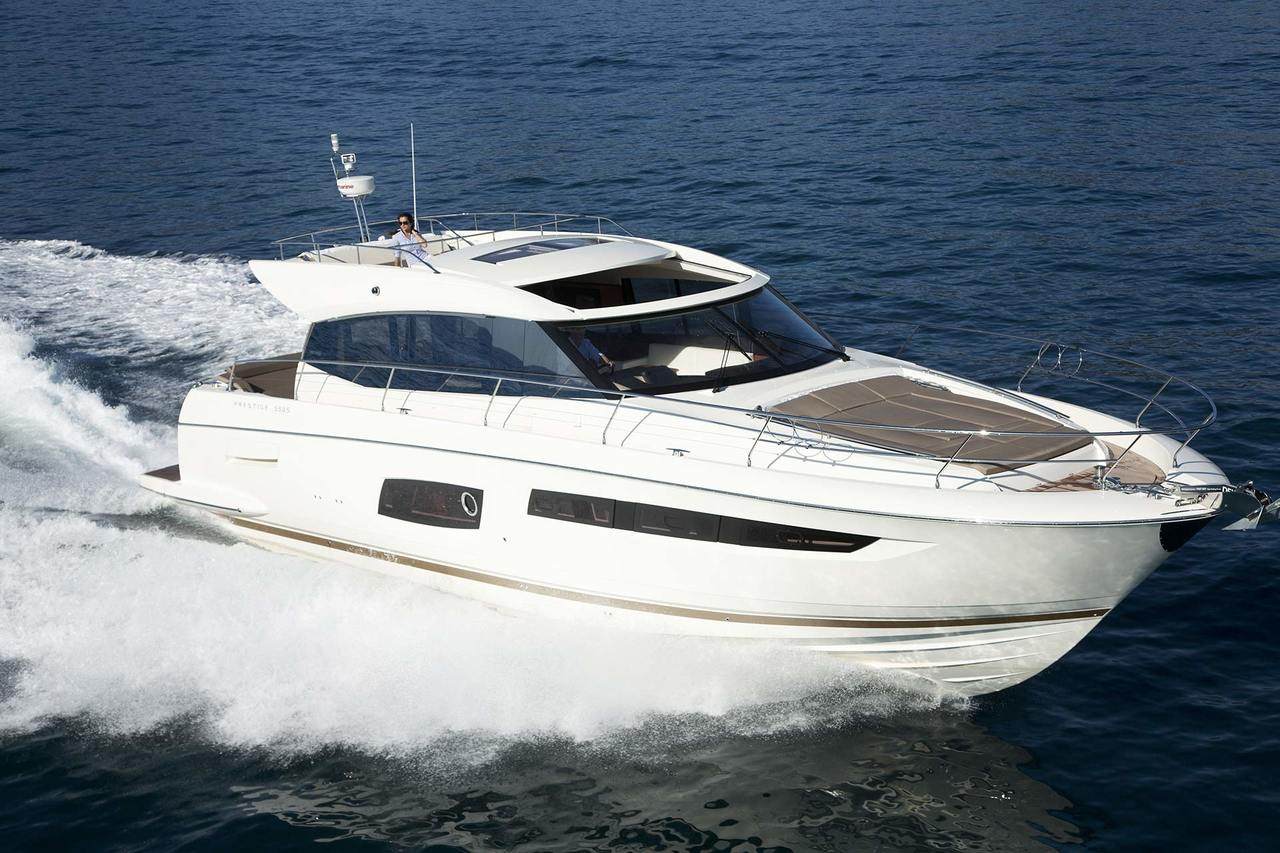 PRESTIGE 550S Exterior 17