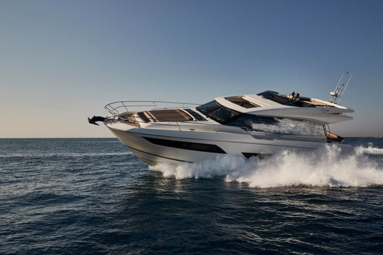 PRESTIGE 680S Exterior 15