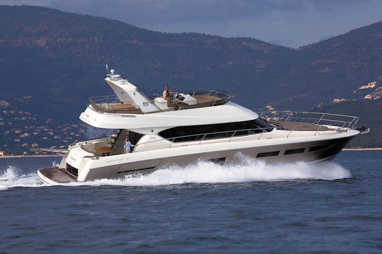 PRESTIGE 60 Exterior 17