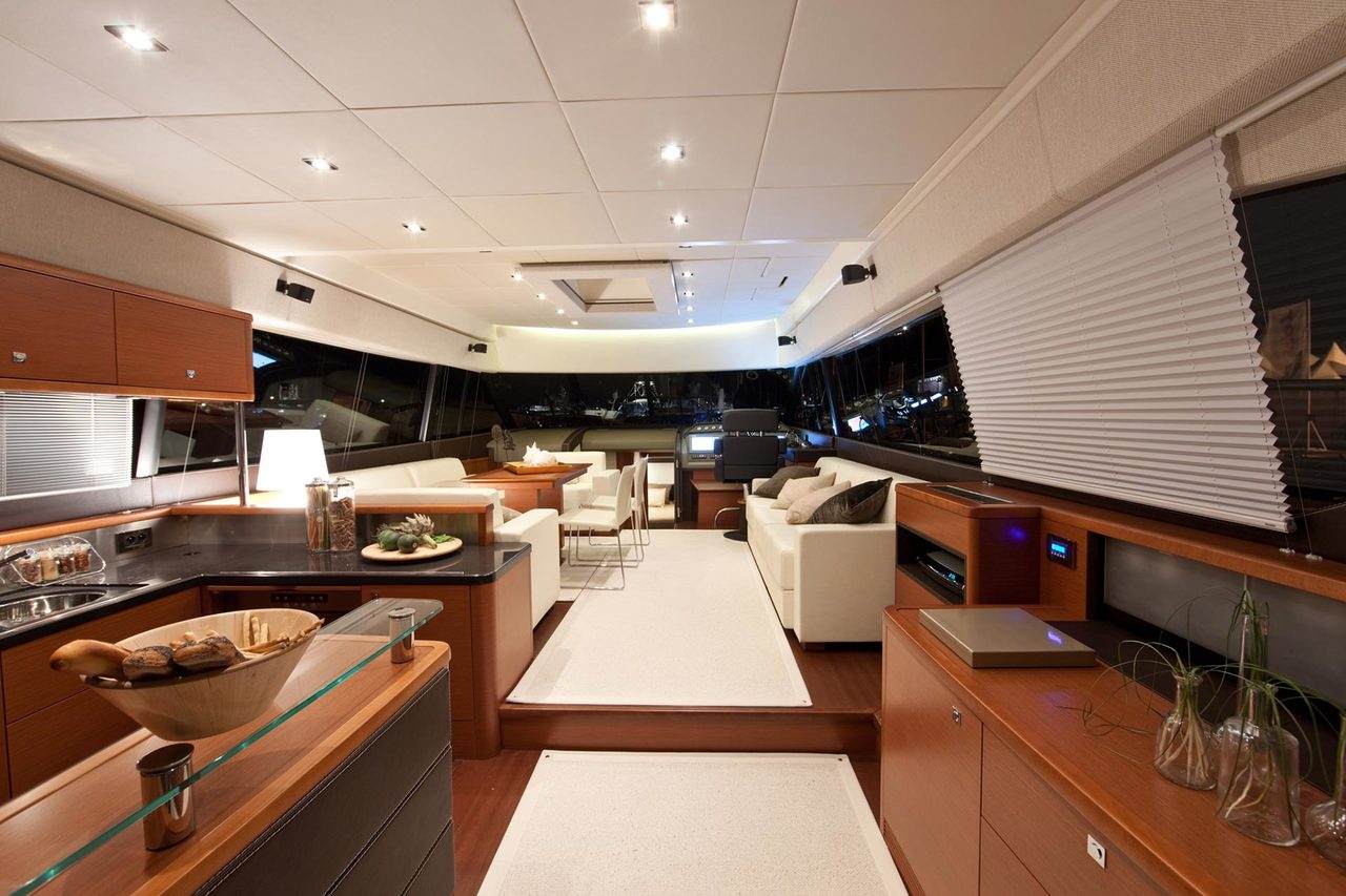 PRESTIGE 60 Interior 1