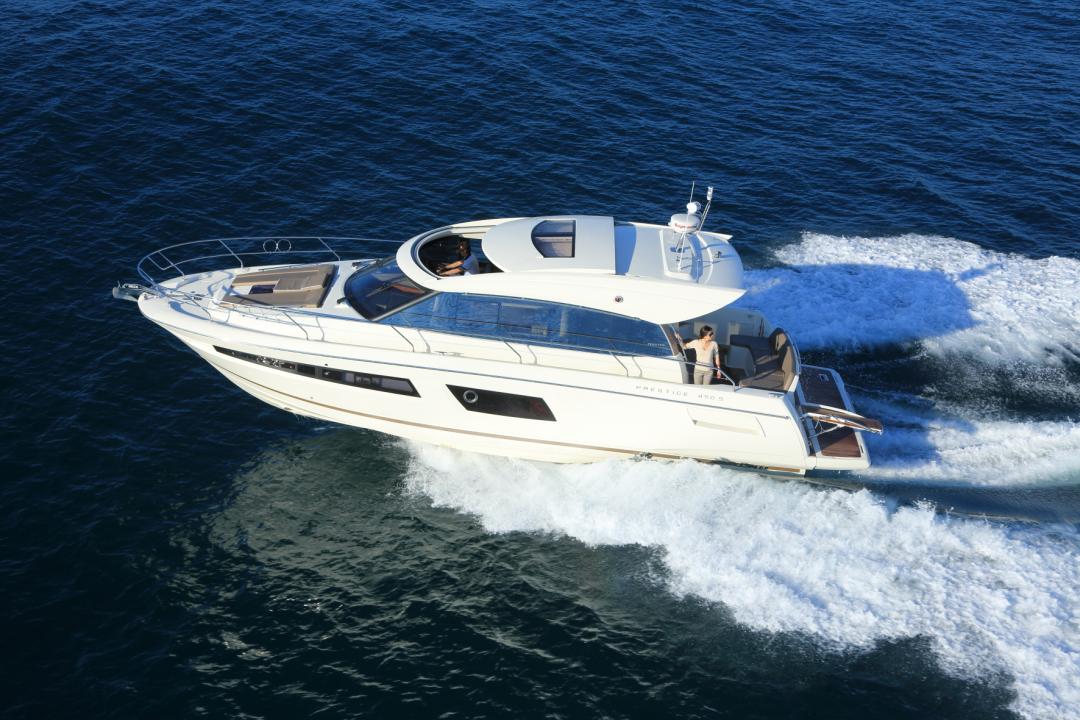 PRESTIGE 450S Exterior 12