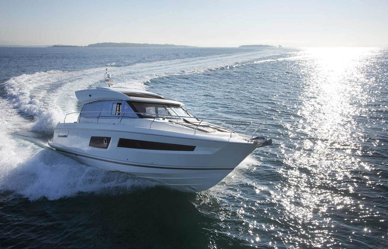 PRESTIGE 450S Exterior 14