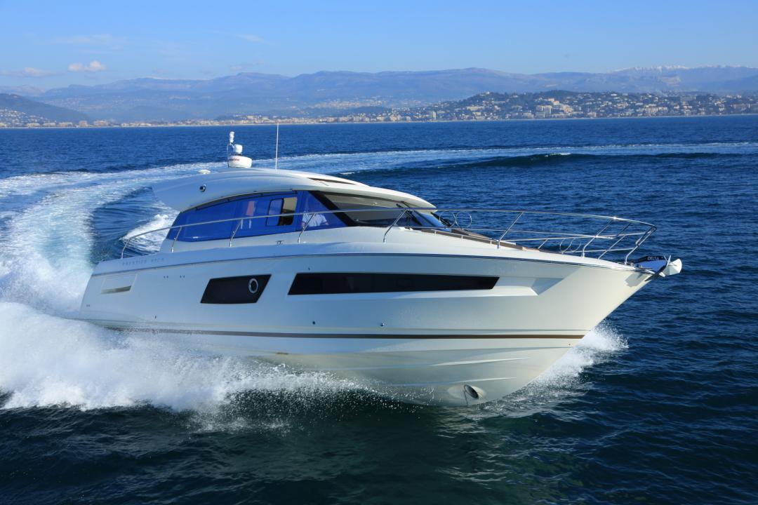 PRESTIGE 450S Exterior 24