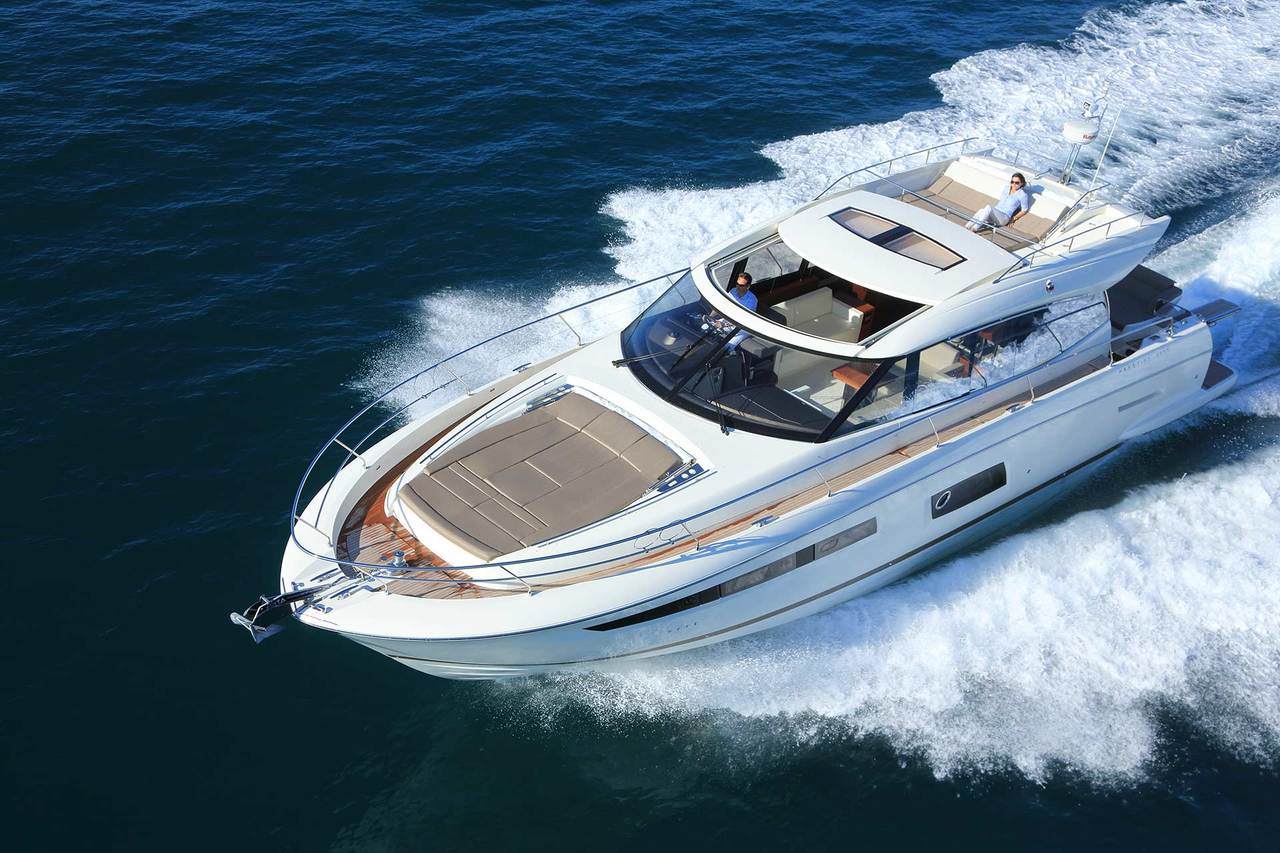 PRESTIGE 550S Exterior 4