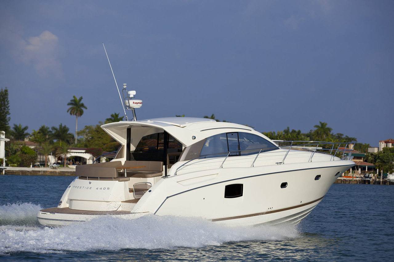 PRESTIGE 440S Exterior 17