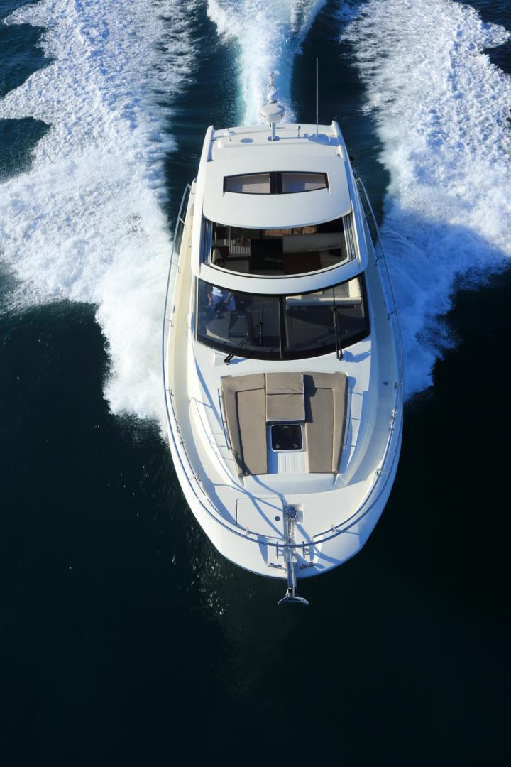 PRESTIGE 450S Exterior 25