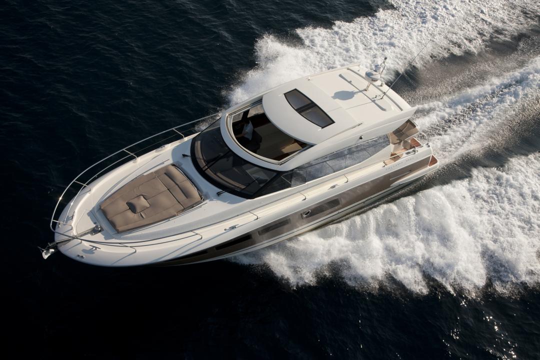 PRESTIGE 560 Exterior 2