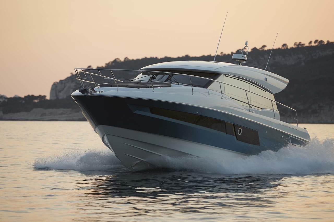 PRESTIGE 460S Exterior 17