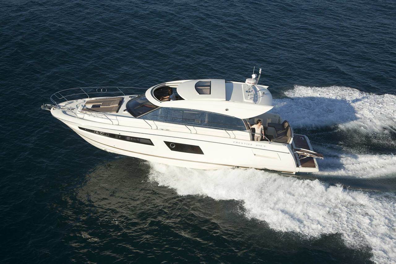 PRESTIGE 450S Exterior 2