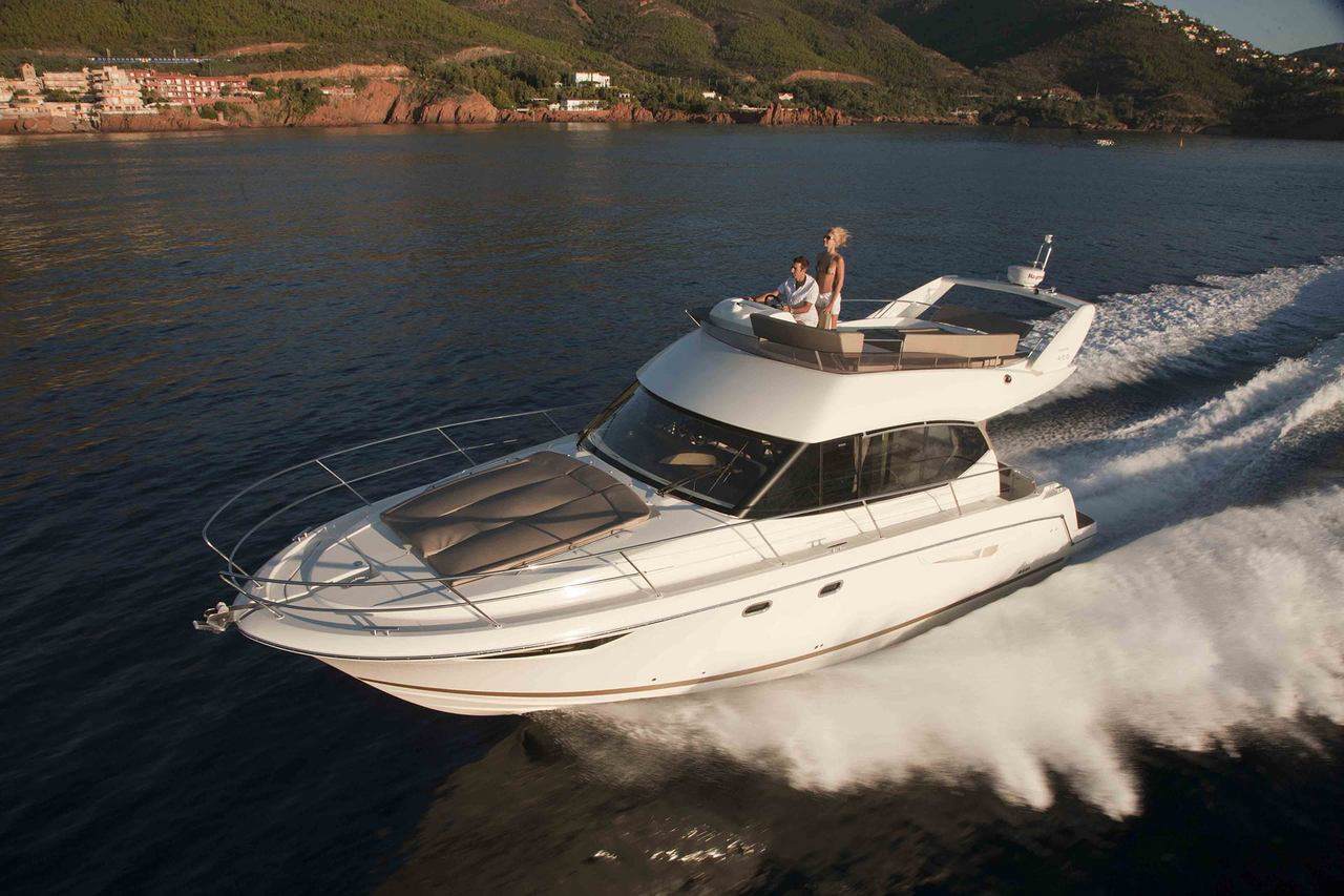 PRESTIGE 400 Exterior 6