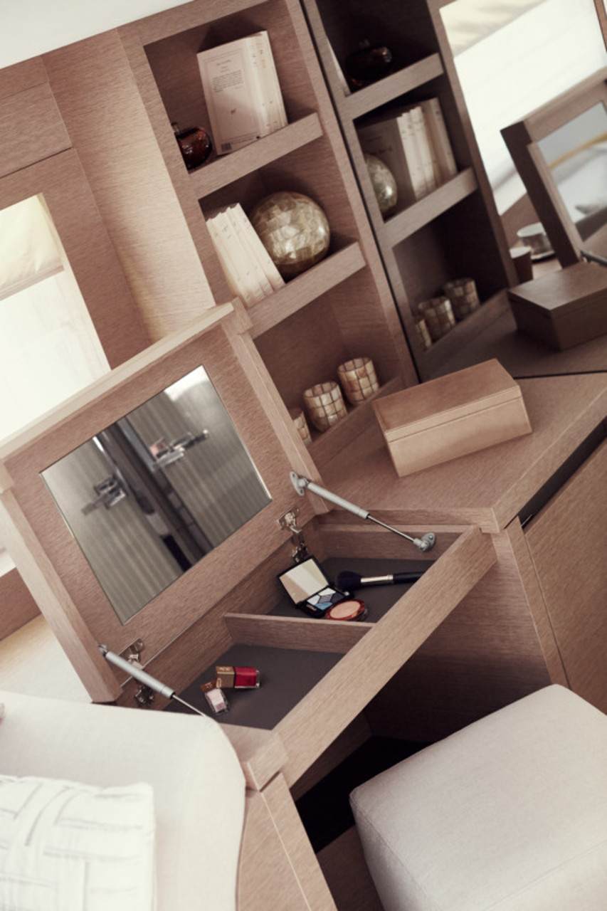 PRESTIGE 680S Interior 13