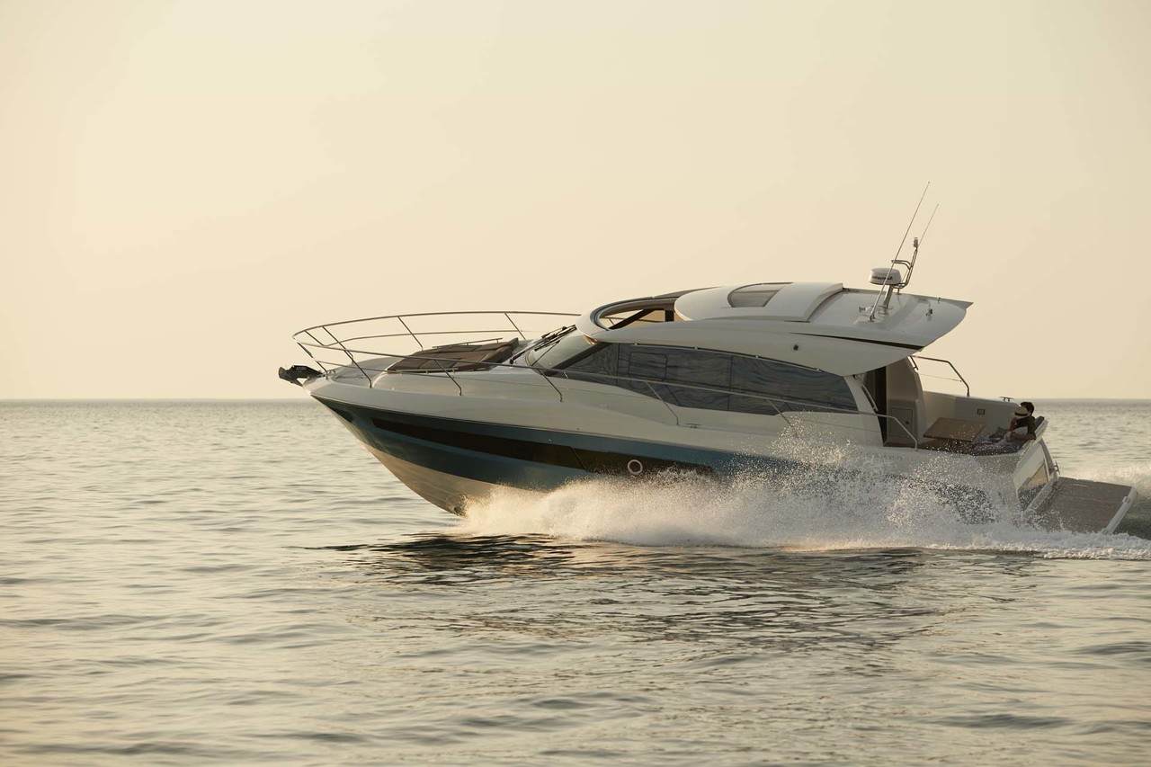 PRESTIGE 460S Exterior 22