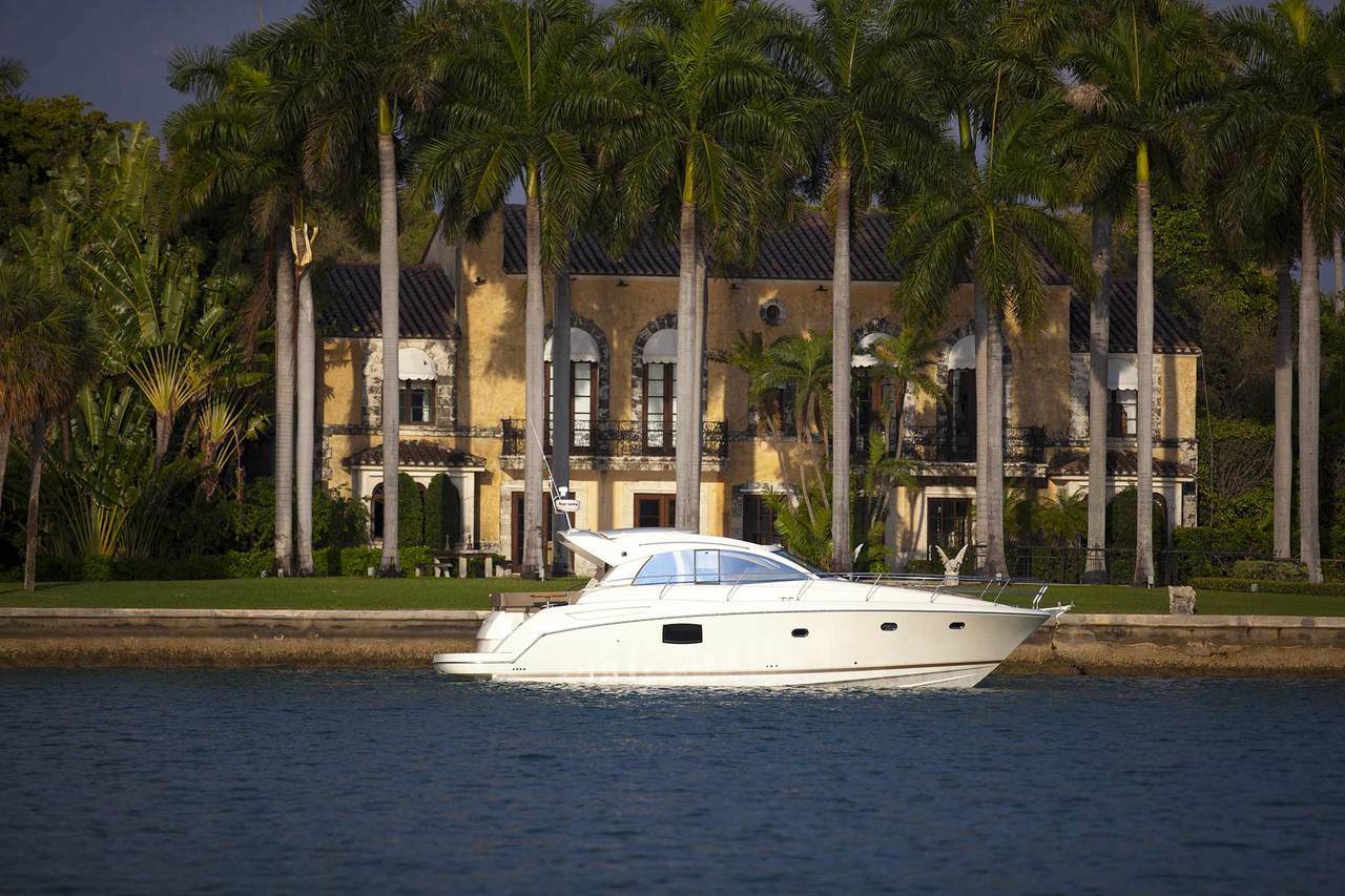 PRESTIGE 440S Exterior 13