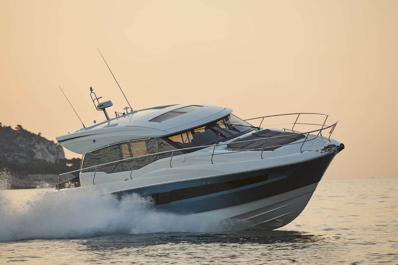 PRESTIGE 460S Exterior 20