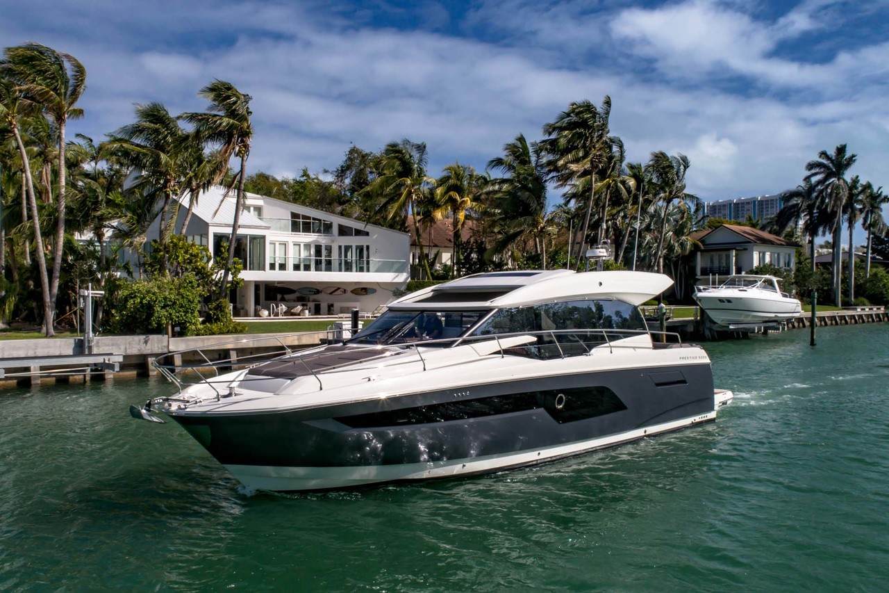 PRESTIGE 520S Exterior 8