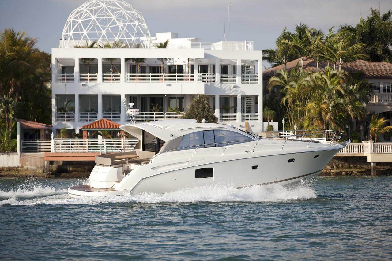 PRESTIGE 440S Exterior 19