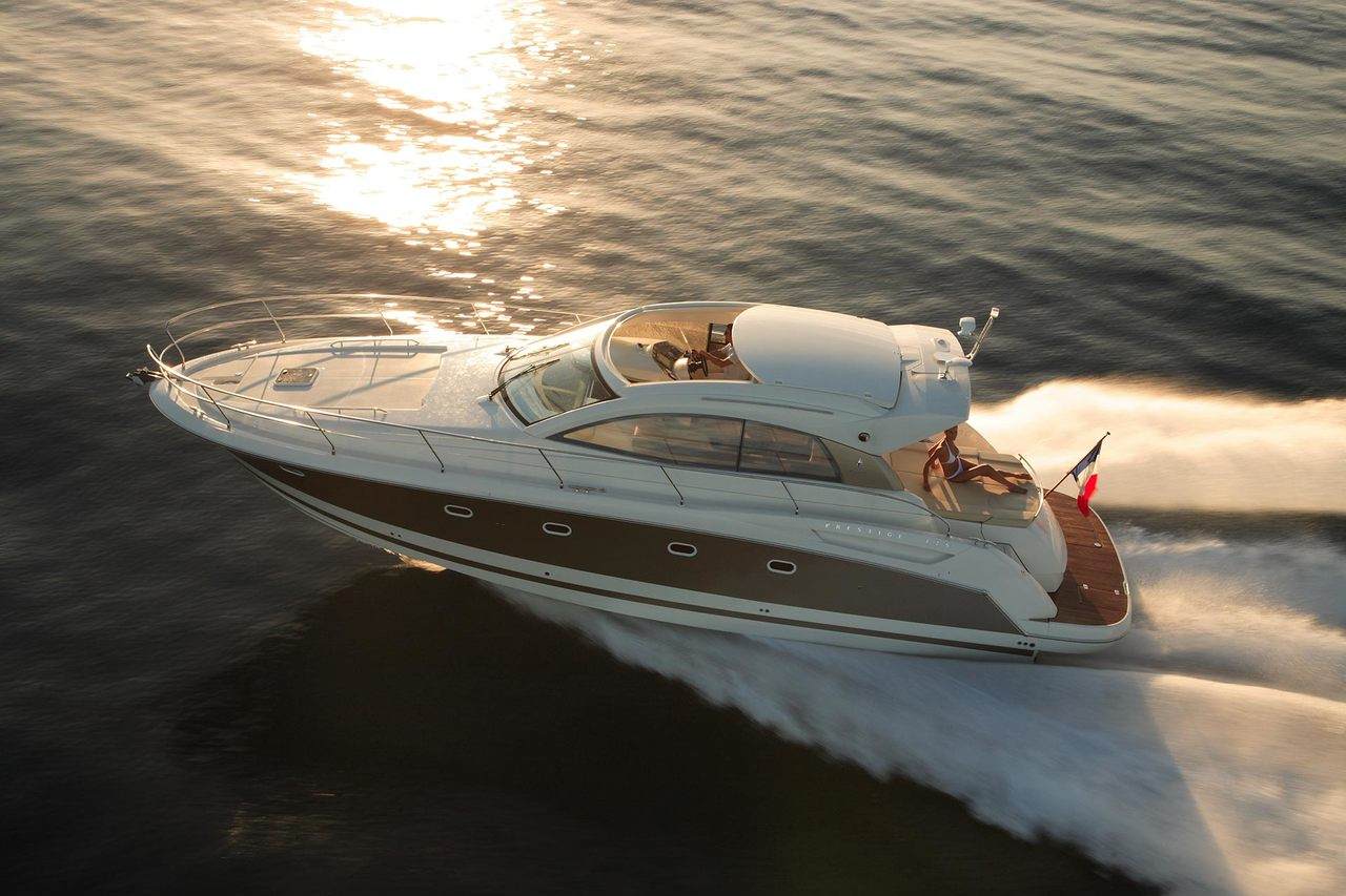 PRESTIGE 440S Exterior 27