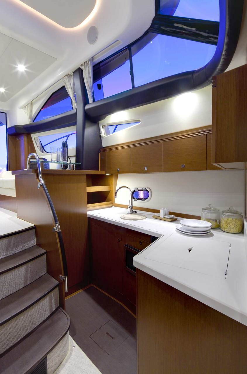 PRESTIGE 440 Interior 10