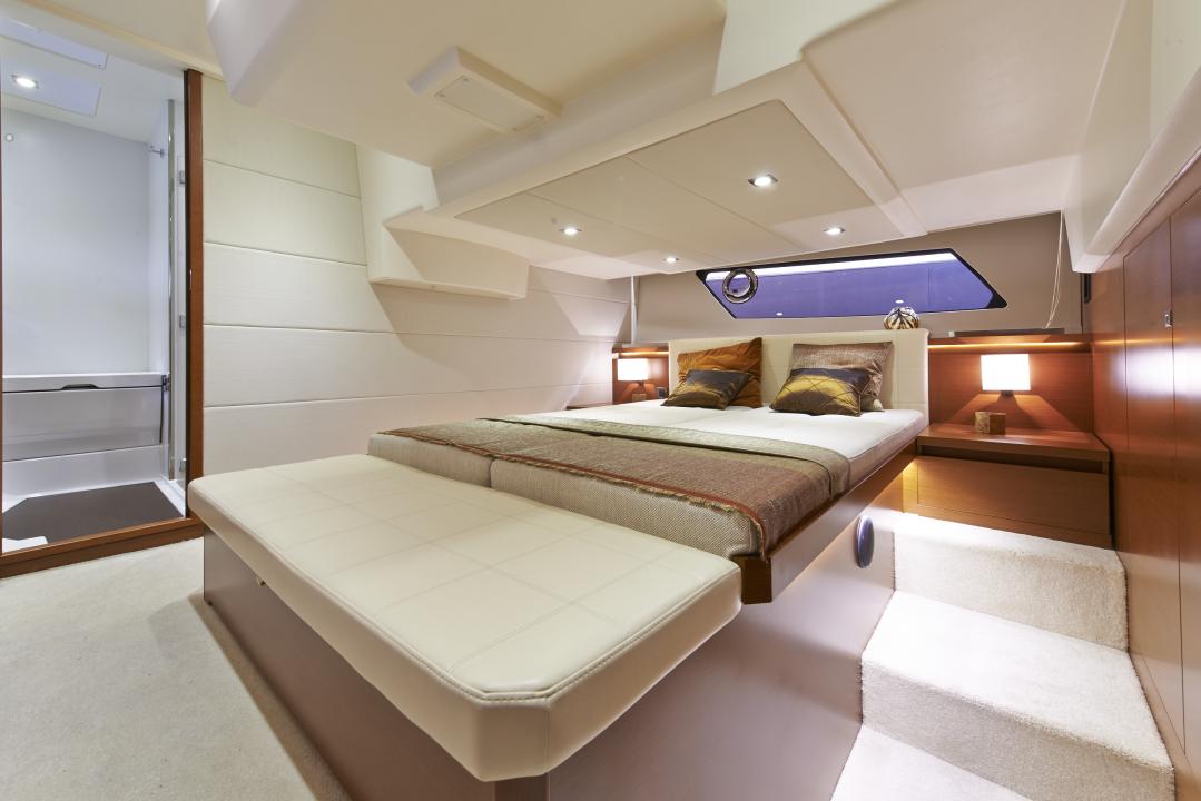 PRESTIGE 450S Interior 15