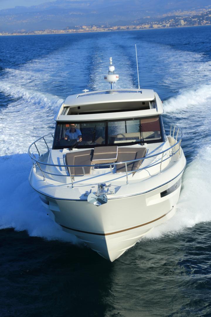 PRESTIGE 450S Exterior 13