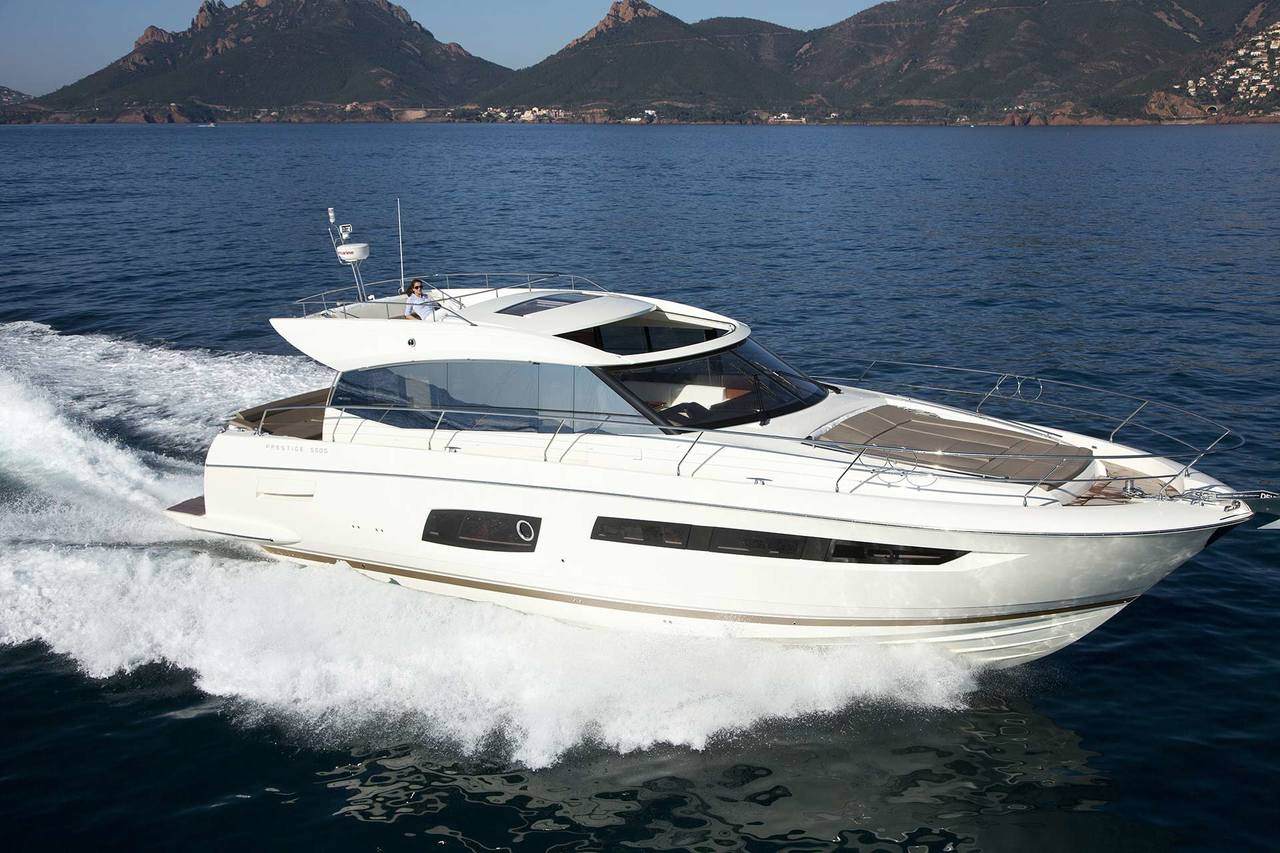 PRESTIGE 550S Exterior 14