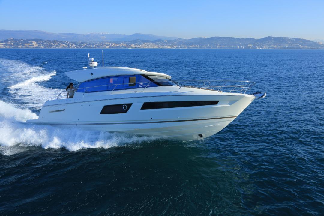 PRESTIGE 450S Exterior 14