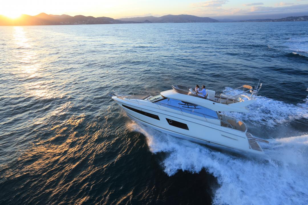 PRESTIGE 450 Exterior 14