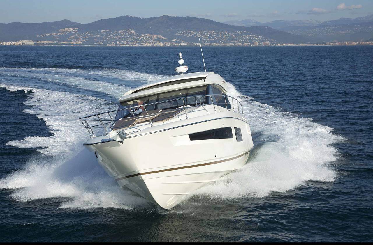 PRESTIGE 450S Exterior 7