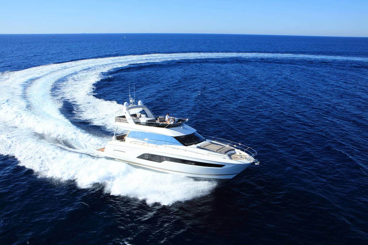 Prestige Yachts 630