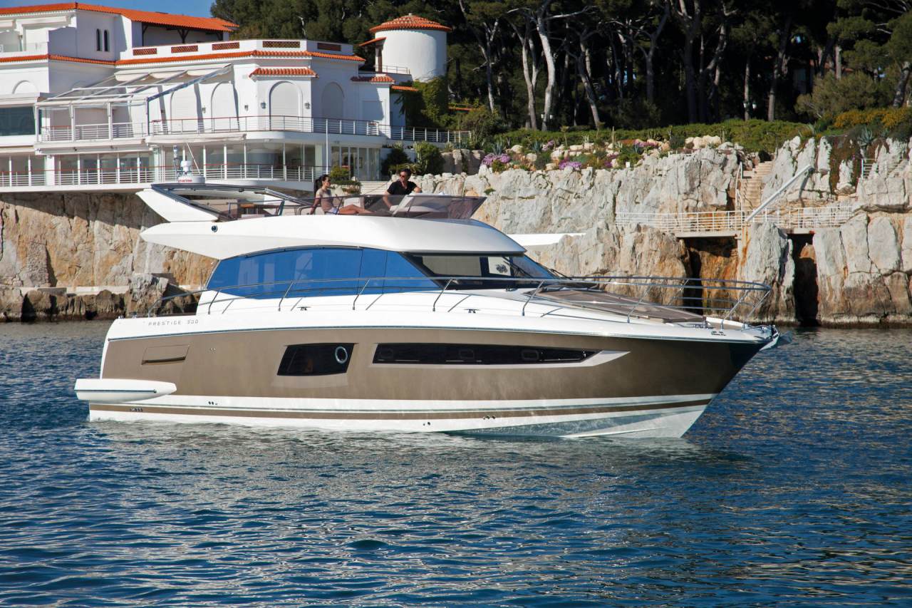 PRESTIGE 500 Exterior 2