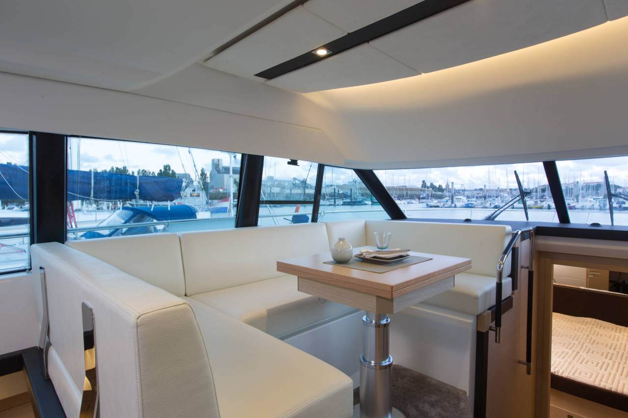 PRESTIGE 420 Interior 4