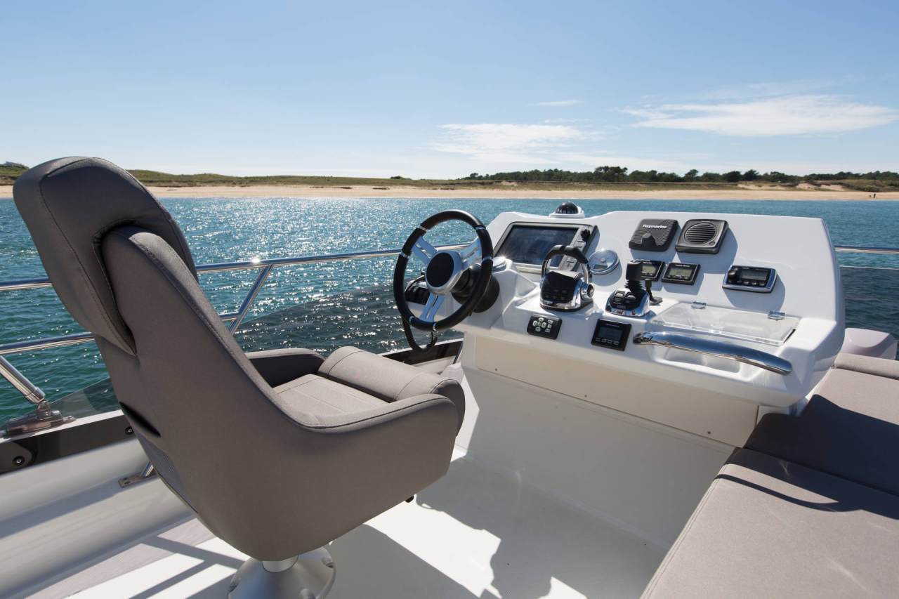 PRESTIGE 420 Exterior 11